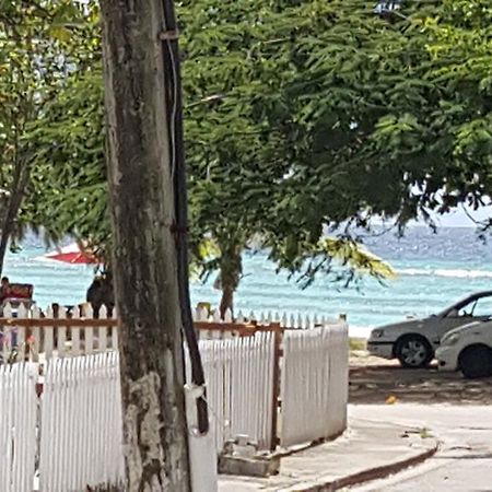 Worthing Beach Apartments Bridgetown Dış mekan fotoğraf